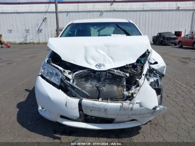5TDZZ3DC4HS795842 Toyota Sienna L 7 Passenger