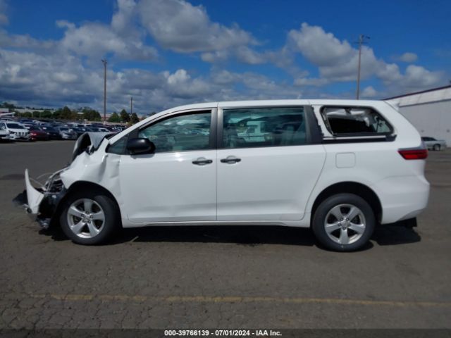 5TDZZ3DC4HS795842 Toyota Sienna L 7 Passenger