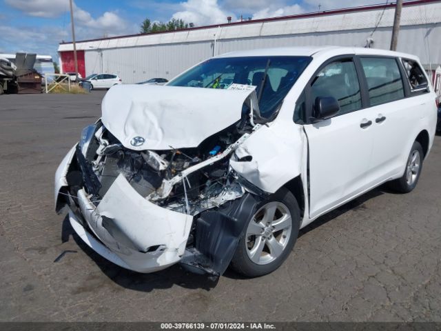 5TDZZ3DC4HS795842 Toyota Sienna L 7 Passenger
