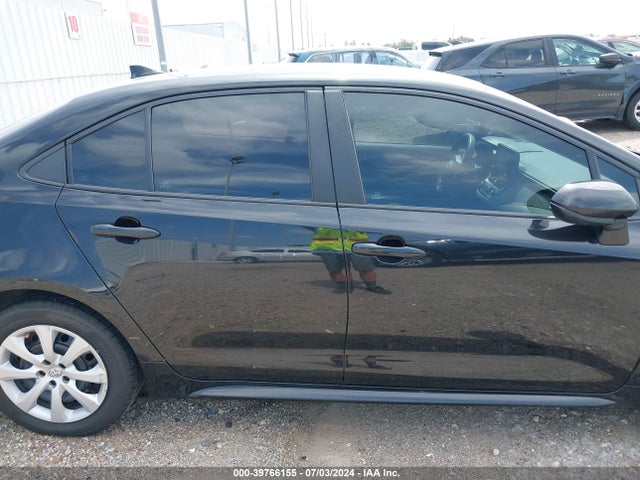 Toyota COROLLA LE 2022 5YFEPMAE2NP300820 Image 14