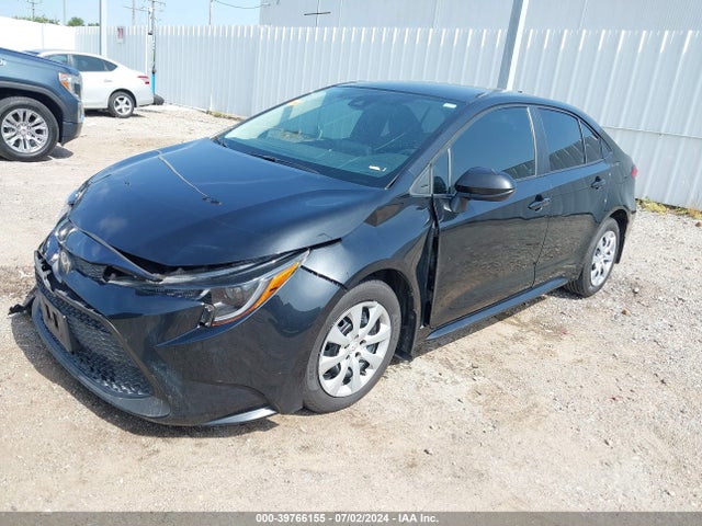 Toyota COROLLA LE 2022 5YFEPMAE2NP300820 Image 2