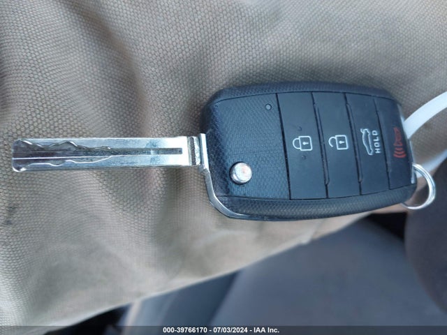 KIA Optima Lx 2015 5XXGM4A71FG451998 Image 11