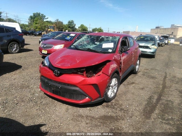 Toyota C-HR LE 2020 NMTKHMBX5LR107550 Image 2