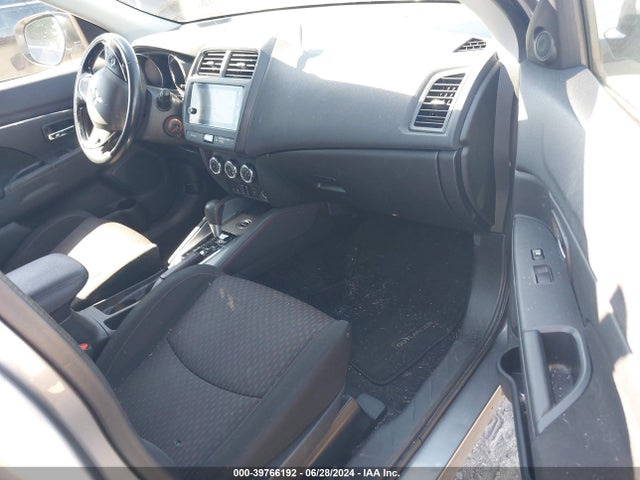 JA4AR3AUXKU023465 Mitsubishi Outlander Sport 2.0 Le