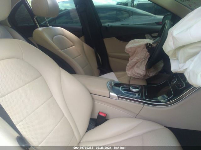 WDDWF4JB4JR409928 Mercedes-Benz C 300