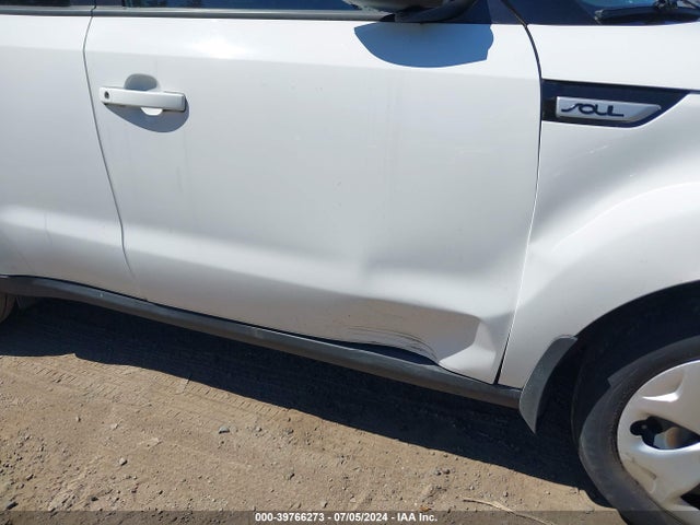 KIA Soul 2015 KNDJN2A24F7232019 Image 14