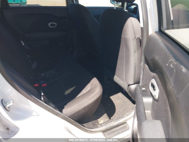 KIA Soul 2015 KNDJN2A24F7232019 Image 8
