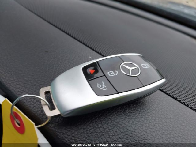 WDDZF4JBXHA115519 Mercedes-Benz E 300