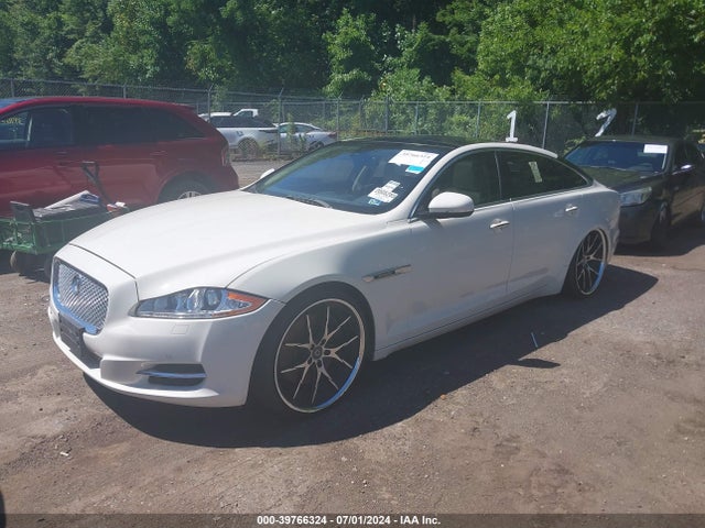 2011 JAGUAR XJ SAJWA2GE5BMV01970 Photo 1