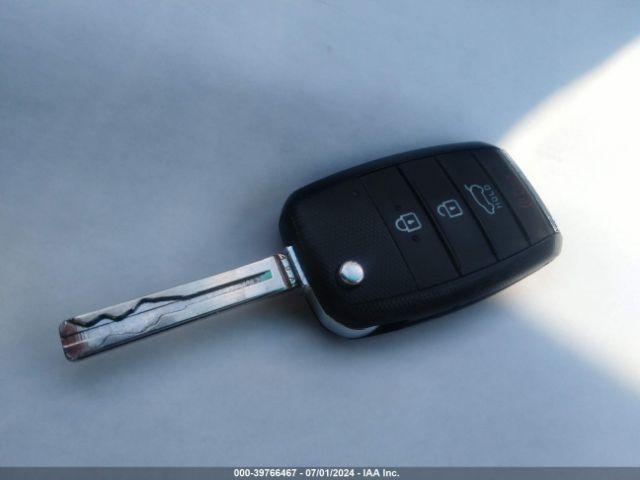 KNDPM3AC9J7396628 KIA Sportage Lx