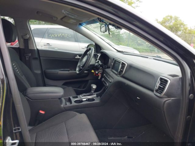 KNDPM3AC9J7396628 KIA Sportage Lx