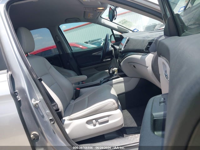 Honda Ridgeline Rtl-t 2017 5FPYK2F6XHB006462 Image 5