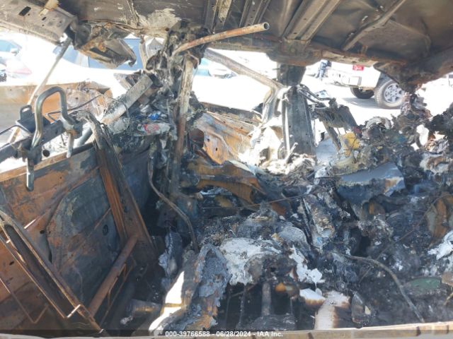 5TFEY5F14HX223897 Toyota Tundra Sr5 5.7l V8