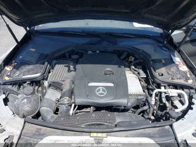 55SWF4JB8GU102673 Mercedes-Benz C 300 Luxury/sport