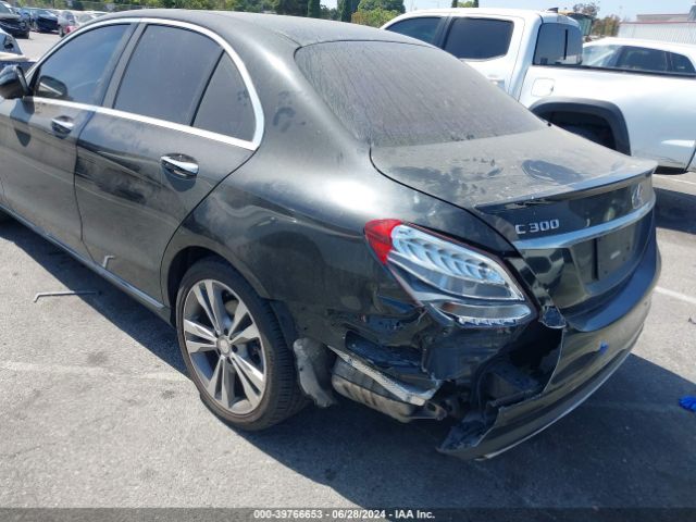 55SWF4JB8GU102673 Mercedes-Benz C 300 Luxury/sport