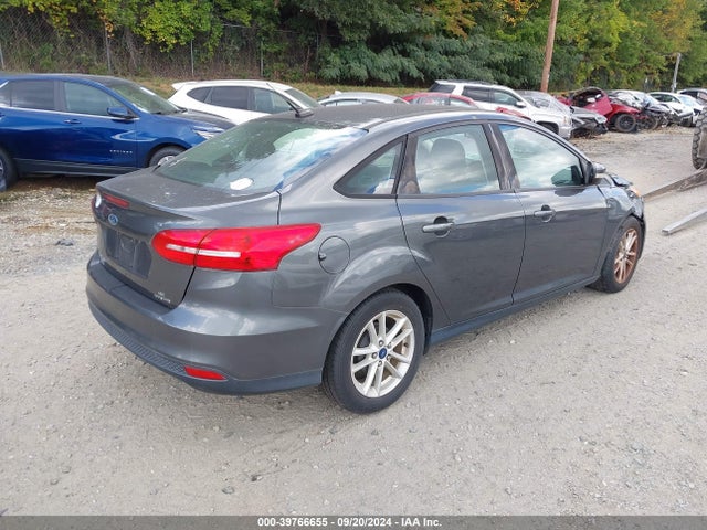 Ford FOCUS SE 2015 1FADP3F24FL270319 Image 4