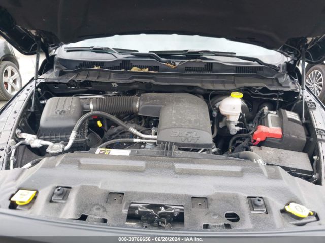 1C6RR6LG7RS127877 RAM 1500 Classic Warlock  4x2 5'7 Box