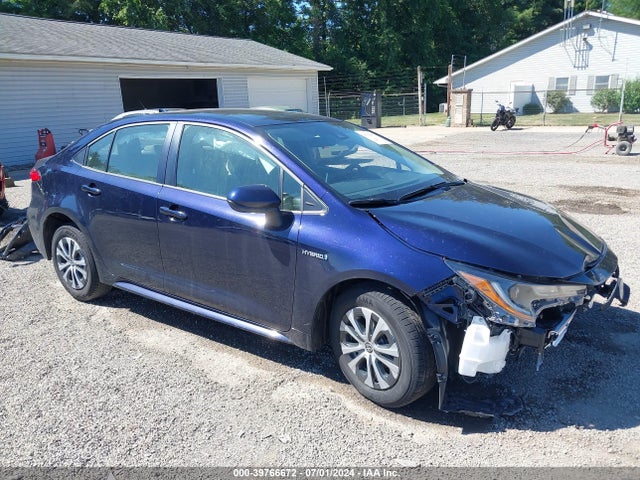 Toyota Corolla Hybrid Le 2021 JTDEAMDE9MJ025639 головне зображення