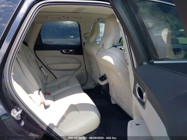 YV4L12RL7N1079913 Volvo Xc60 B5 Inscription