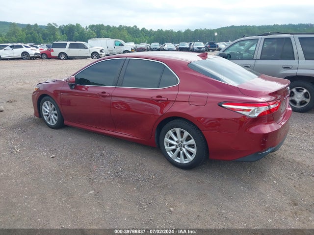 Toyota CAMRY LE 2019 4T1B11HK2KU699110 Image 3