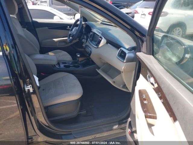5XYPG4A30KG575657 KIA Sorento 2.4l Lx