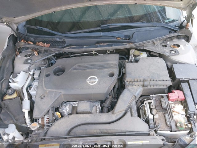 Nissan Altima 2.5 S 2014 1N4AL3AP2EN381066 Image 10