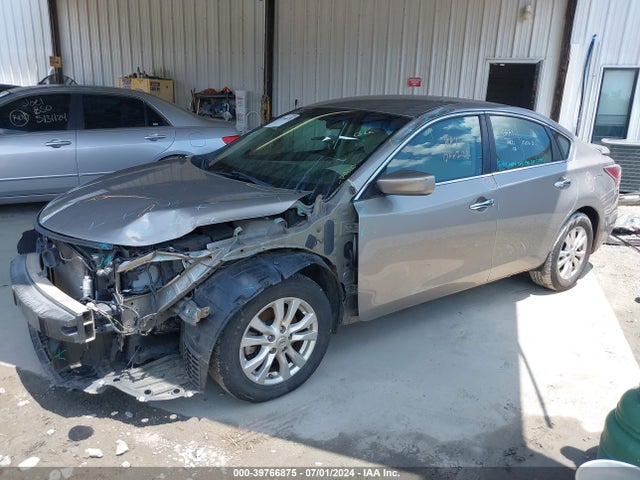 Nissan Altima 2.5 S 2014 1N4AL3AP2EN381066 Image 2