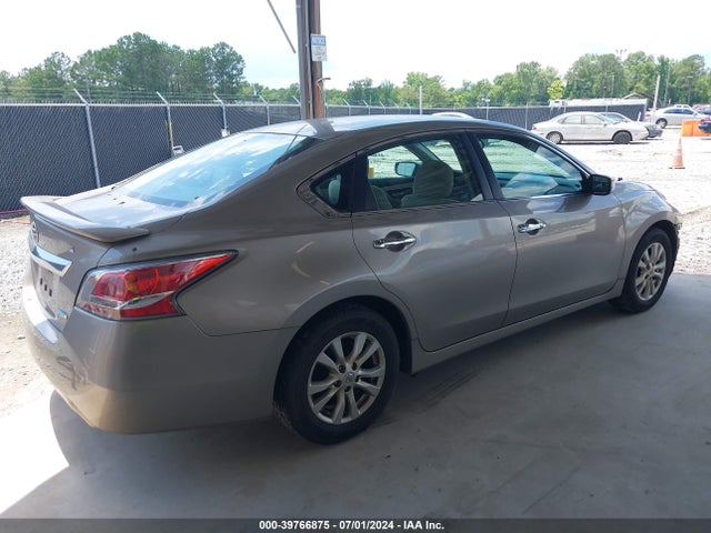 Nissan Altima 2.5 S 2014 1N4AL3AP2EN381066 Image 4