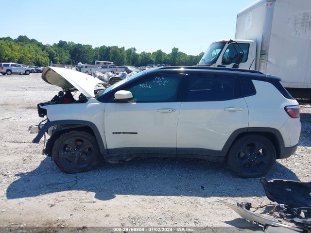 3C4NJCBB0KT763113 Jeep Compass Altitude Fwd