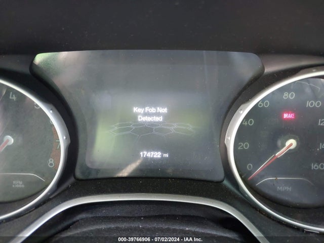 3C4NJCBB0KT763113 Jeep Compass Altitude Fwd