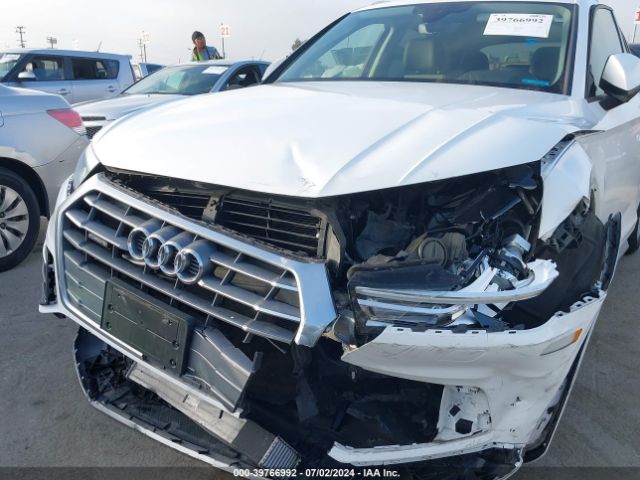 WA1ANAFY2J2213668 Audi Q5 2.0t Premium/2.0t Tech Premium
