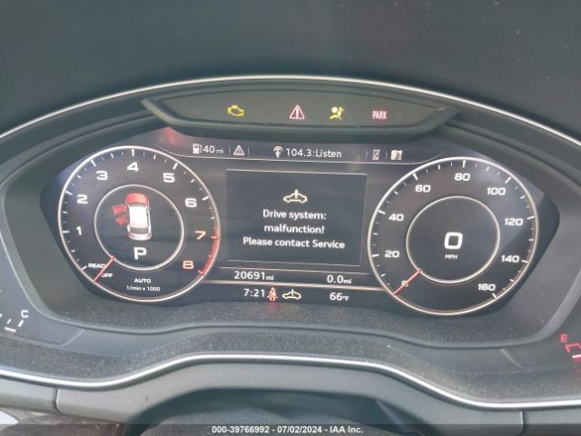 WA1ANAFY2J2213668 Audi Q5 2.0t Premium/2.0t Tech Premium