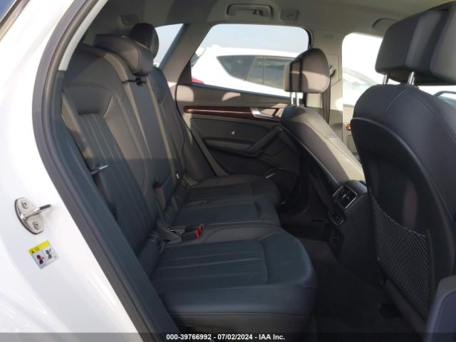 WA1ANAFY2J2213668 Audi Q5 2.0t Premium/2.0t Tech Premium