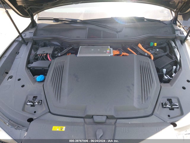 Audi Q8 E-tron Premium Plus Quattro 2024 WA15AAGE3RB040093 Image 10