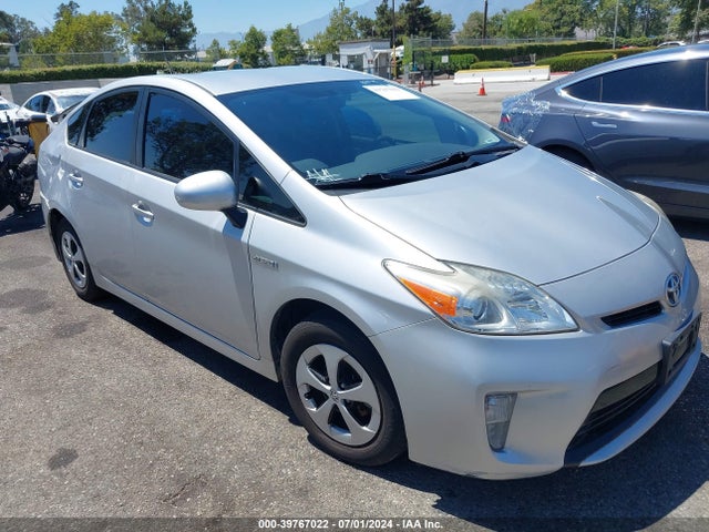 Toyota Prius Two 2015 JTDKN3DUXF0413710 главное изображение