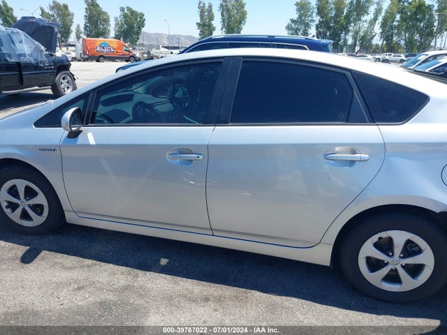 Toyota Prius Two 2015 JTDKN3DUXF0413710 Image 14
