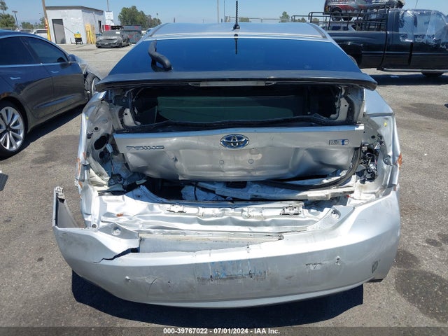 Toyota Prius Two 2015 JTDKN3DUXF0413710 Image 6