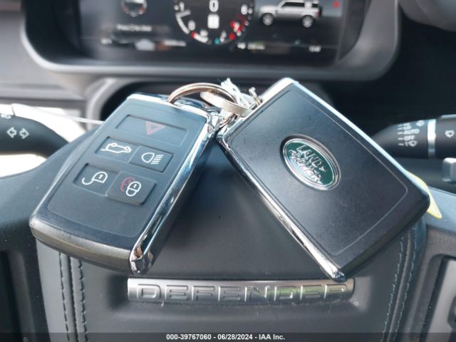 SALEWEEEXP2120014 Land Rover Defender 110 Carpathian Edition/110 V8