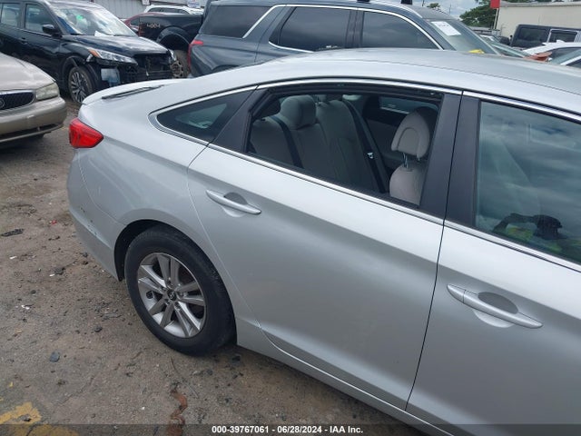 Hyundai SONATA SE 2016 5NPE24AF7GH357747 Image 6
