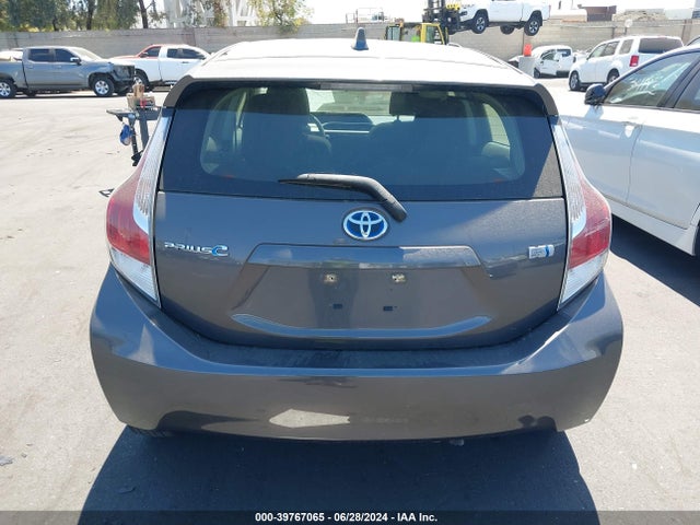 Toyota Prius C Three 2016 JTDKDTB37G1122297 Image 14