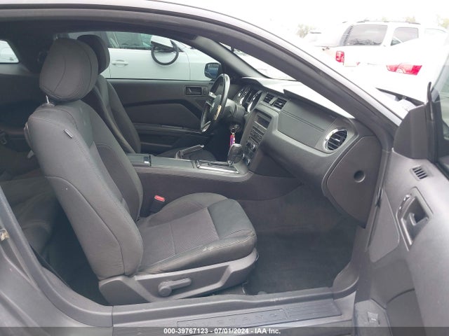 Ford Mustang V6 2014 1ZVBP8AM5E5272135 Image 5