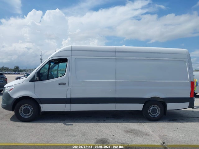 W1W40CHYXMT051897 Mercedes-Benz Sprinter 2500 High Roof I4