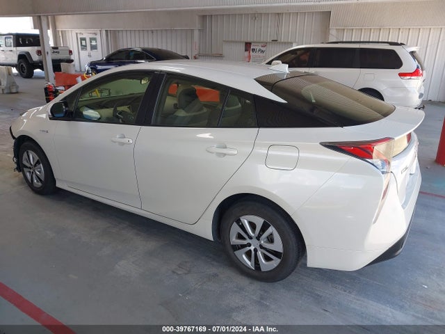 Toyota Prius Two Eco 2017 JTDKARFU8H3537116 Image 3