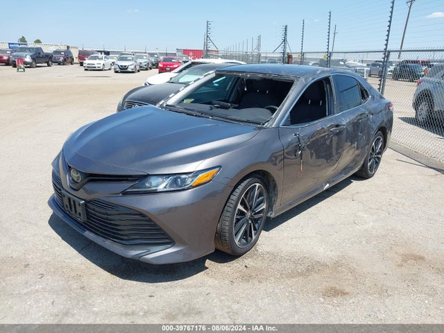 Toyota CAMRY LE 2020 4T1C11AK9LU366547 Image 2