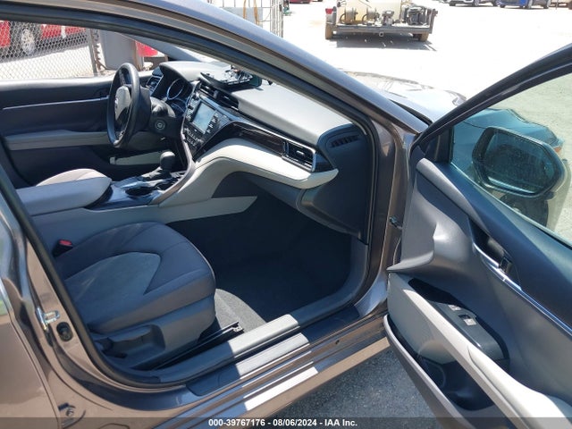 Toyota CAMRY LE 2020 4T1C11AK9LU366547 Image 5