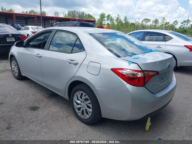 Toyota COROLLA LE 2019 5YFBURHE0KP920219 Image 3