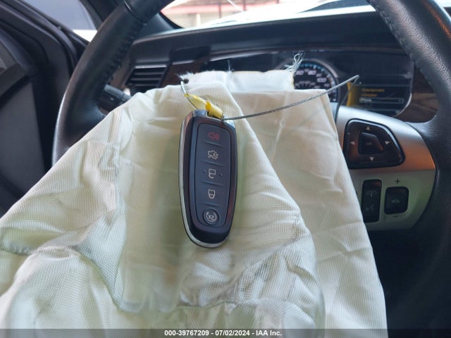 Ford Taurus Limited 2019 1FAHP2F86KG110820 Image 11