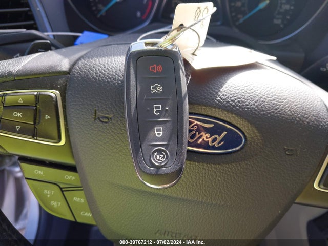 Ford Escape Titanium 2017 1FMCU0J98HUE71957 Image 11