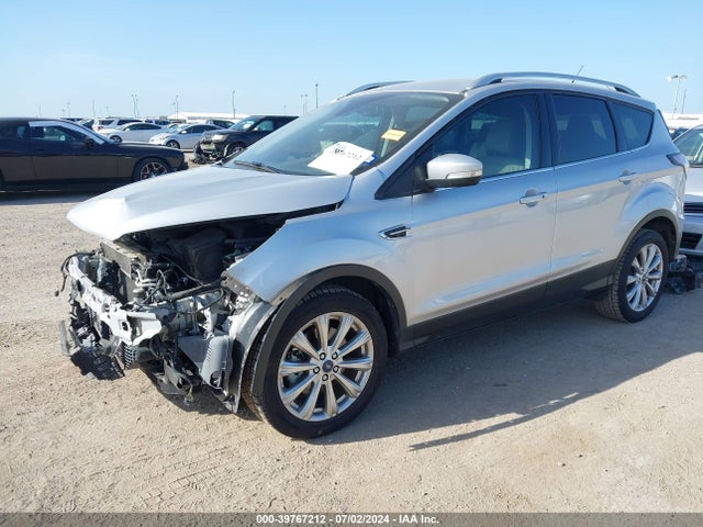 Ford Escape Titanium 2017 1FMCU0J98HUE71957 Image 2