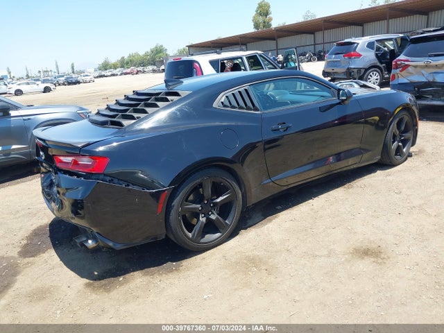 Chevrolet Camaro 2lt 2017 1G1FD1RS7H0159322 Image 4